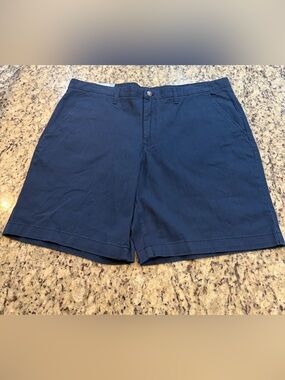 Classic Men's Navy Flat-Front Shorts